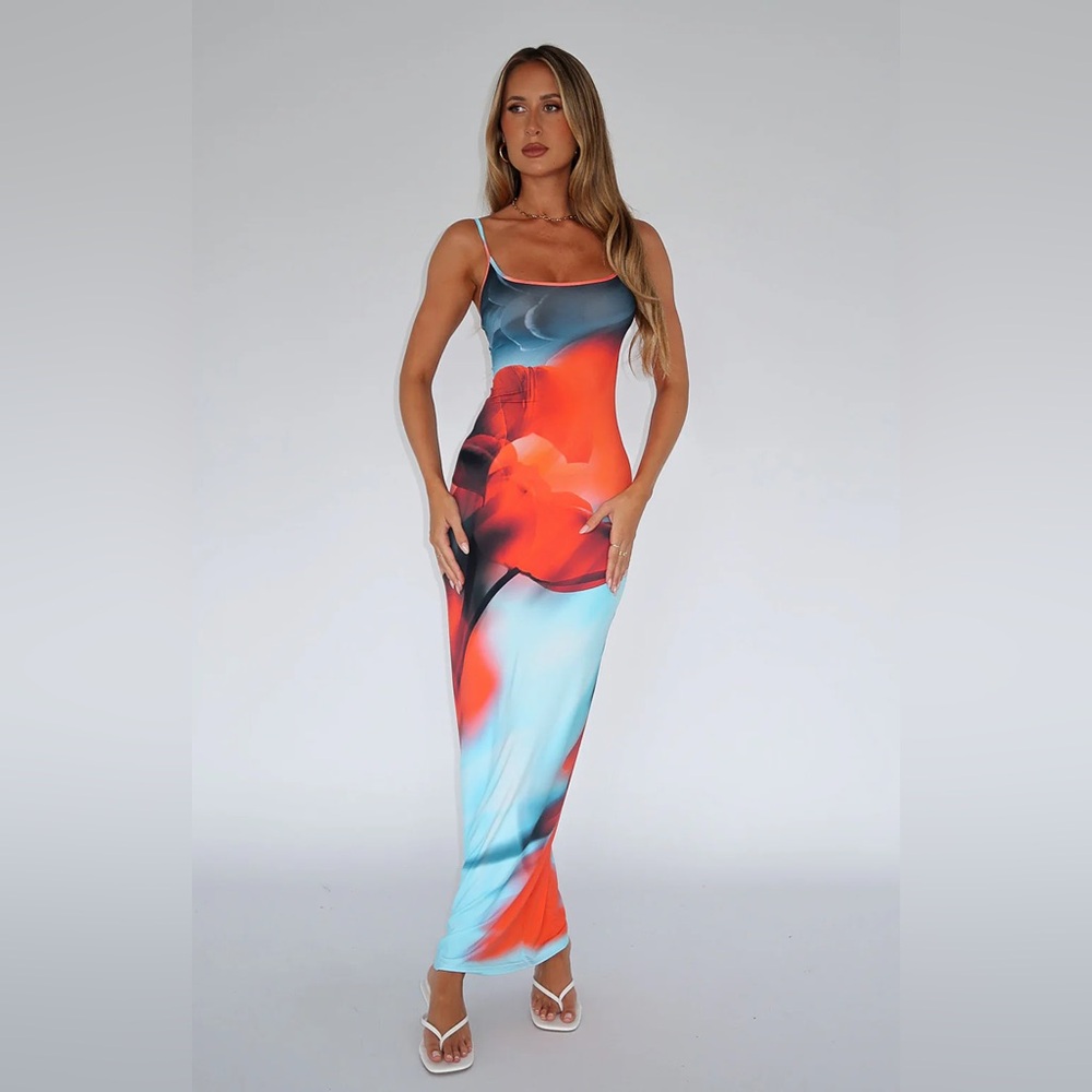 Lavish Polly Juliet Maxi Dress, size M. Brand new! Floral